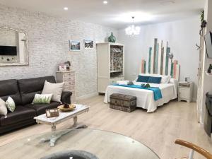 Apartamentos Rincón de Cantarranas的休息区
