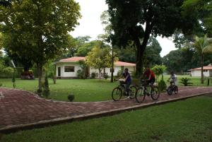 Jízda na kole v ubytování MAJU HOTEL CAMPESTRE & SPA nebo okolí