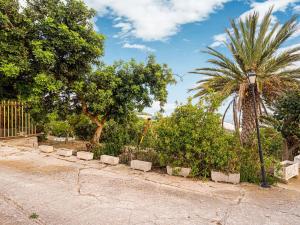 Vonkajšia záhrada v ubytovaní Villa in Callosa with Private Pool & Views