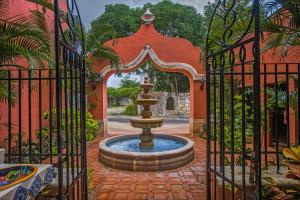 
Jardín al aire libre en Hacienda San Miguel Hotel & Suites
