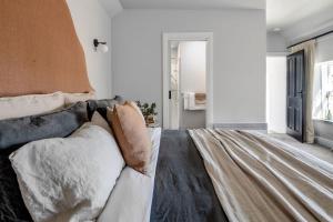 Letto o letti in una camera di Ship Inn Stanley