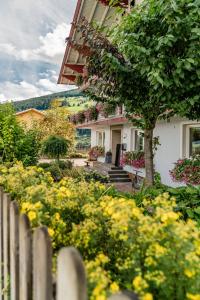 Ogród w obiekcie Appartements-Pension Lindenheim
