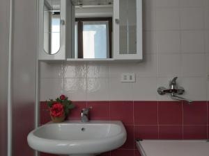 Vonios kambarys apgyvendinimo įstaigoje Bnbook Villa Biancospino
