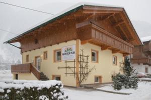 The building in which Az apartmant is located
