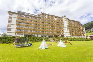 Κήπος έξω από το Apartman Majami 703