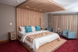 LOCH LOGAN HOTEL客房内的一张或多张床位
