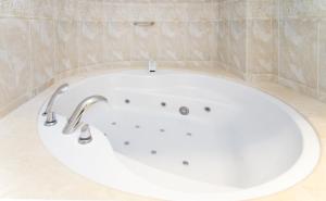 A bathroom at Seafront Ap Acuario