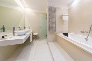Bagno di Base Hotel