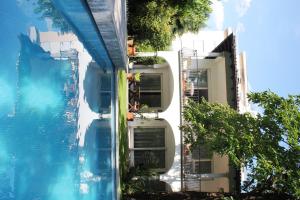 Swimming pool sa o malapit sa Villa Olevano
