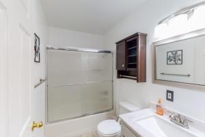 Ένα μπάνιο στο Holiday Chalet +10 φωτογραφίες