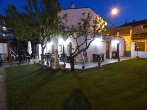 The building in which a panziókat is located