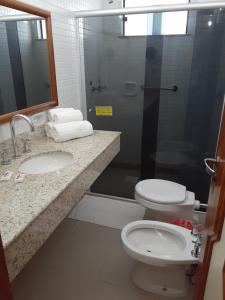 
A bathroom at Hotel Sagres
