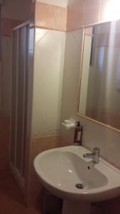 Kúpeľňa v ubytovaní Don Diego Apartment Orosei