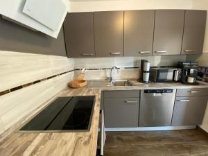 Kuchyň nebo kuchyňský kout v ubytování Traumhaus Flattnitz