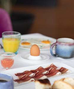 Bohemia Suites & Spa - Adults Only reggelit is kínál