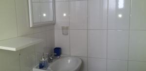 Hostal Tunquelen的一间浴室