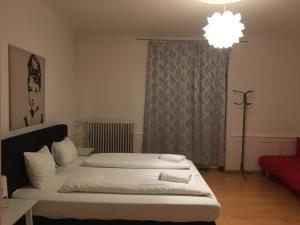 Voodi või voodid majutusasutuse ZüriZimmer toas