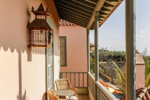 Ein Balkon oder eine Terrasse in der Unterkunft Hotel Hacienda de Abajo-Adults Only-Lujo