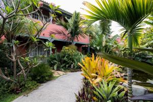 Ein Garten an der Unterkunft Hotel Hacienda de Abajo-Adults Only-Lujo