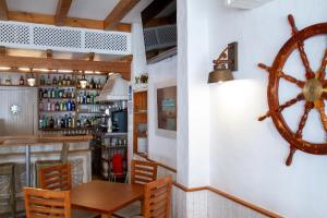 Lounge nebo bar v ubytování Hotel Almadraba