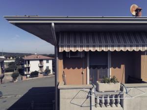 The building in which a panziókat is located