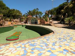 Kebun di luar Villa Ana Margarida Beach