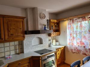 Kuchyňa alebo kuchynka v ubytovaní Select Apartment Top 13by Alpina