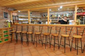 Salon ili bar u objektu Rodinný resort UKO