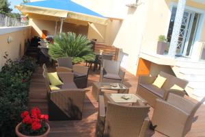 Reštaurácia alebo iné gastronomické zariadenie v ubytovaní Peri's Hotel