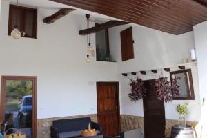 A seating area at El llagar - Sagasta Rural Oviedo