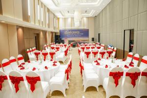 Gallery image of Ramada Hotel & Suites by Wyndham Halong Bay View in Ha Long