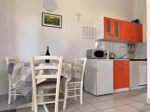 Kitchen o kitchenette sa Apartments Horvat