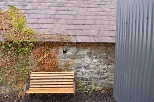 Fotografija v galeriji nastanitve Sheelin Huts Blue, Hot-tub available From 1st April until 1st November v mestu Cavan