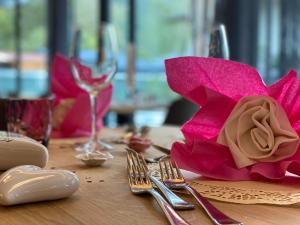 Zdjęcie z galerii obiektu Park Hotel Villa Etschland w mieście Plaus