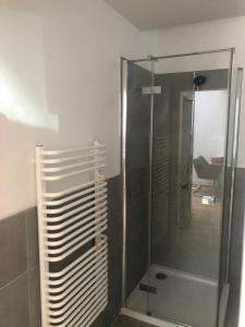 Ένα μπάνιο στο Bungalow am Donaupark