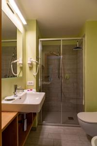 Kúpeľňa v ubytovaní Residence Soratru + 37 fotografií