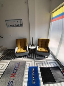 PARIS. HOTEL的休息区