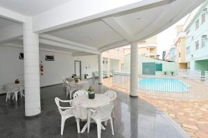 Piscina en o cerca de Bombinhas Apartamento Condomínio San Victor 2 Quartos com Piscina