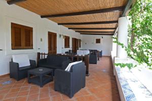 A seating area at Pedra Residence