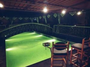 Bazén v ubytování Hotel Vassi Palaze nebo v jeho okolí
