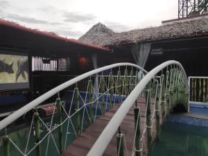 Bazén v ubytování Hotel Vassi Palaze nebo v jeho okolí