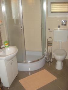 Kupaonica u objektu Apartments Dalmacija