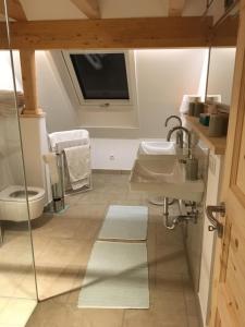 Fotografie z fotogalerie ubytování Lichtspiel im Grünen - moderne Ruhe v destinaci Schnabelwaid + 8 fotografií