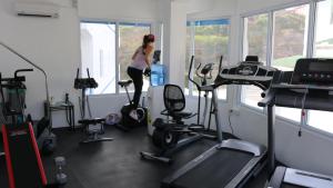 Fitness centrum a/nebo fitness zařízení v ubytování Blue Star Apartments & Hotel
