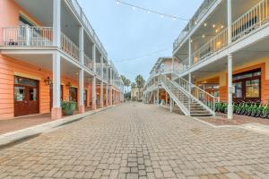 Gallery image of Carillon Beach Resort Inn in Panama City Beach