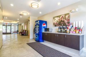 Gallery image of Red Roof Inn PLUS+ Tempe - Phoenix Airport in Tempe