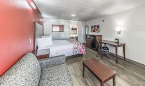 Posezení v ubytování Red Roof Inn Dallas - Mesquite Fair Park NE