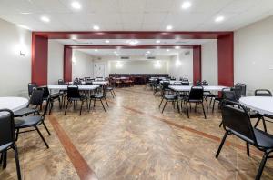 ห้องอาหารหรือที่รับประทานอาหารของ Red Roof Inn Bordentown - McGuire AFB