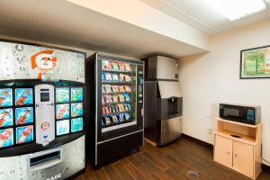 TV a/nebo společenská místnost v ubytování Red Roof Inn Rockford East - Casino District