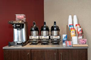 อุปกรณ์ชงชาและกาแฟของ Red Roof Inn Atlanta - Smyrna/Ballpark